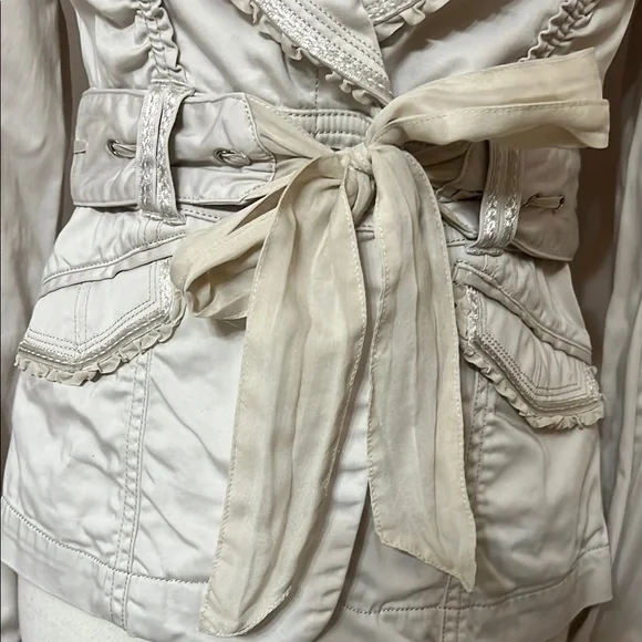 White House Black Market Cream Blazer with Tie Closure - Picture 3 of 9